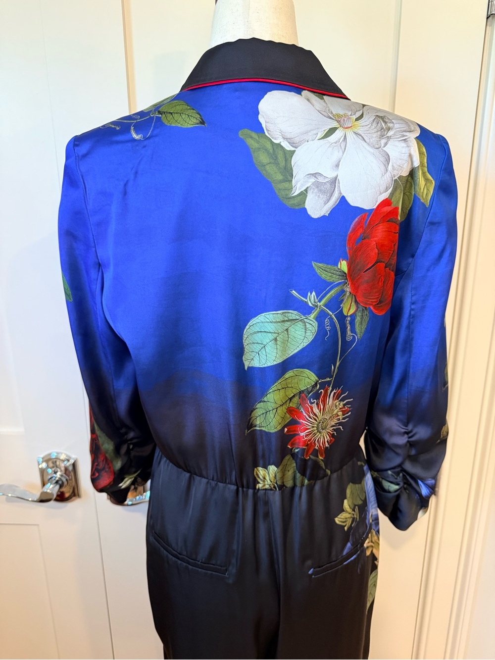 Alice + Olivia Louetta Black Floral Jumpsuit with Blue Accents - Picture 10 of 16